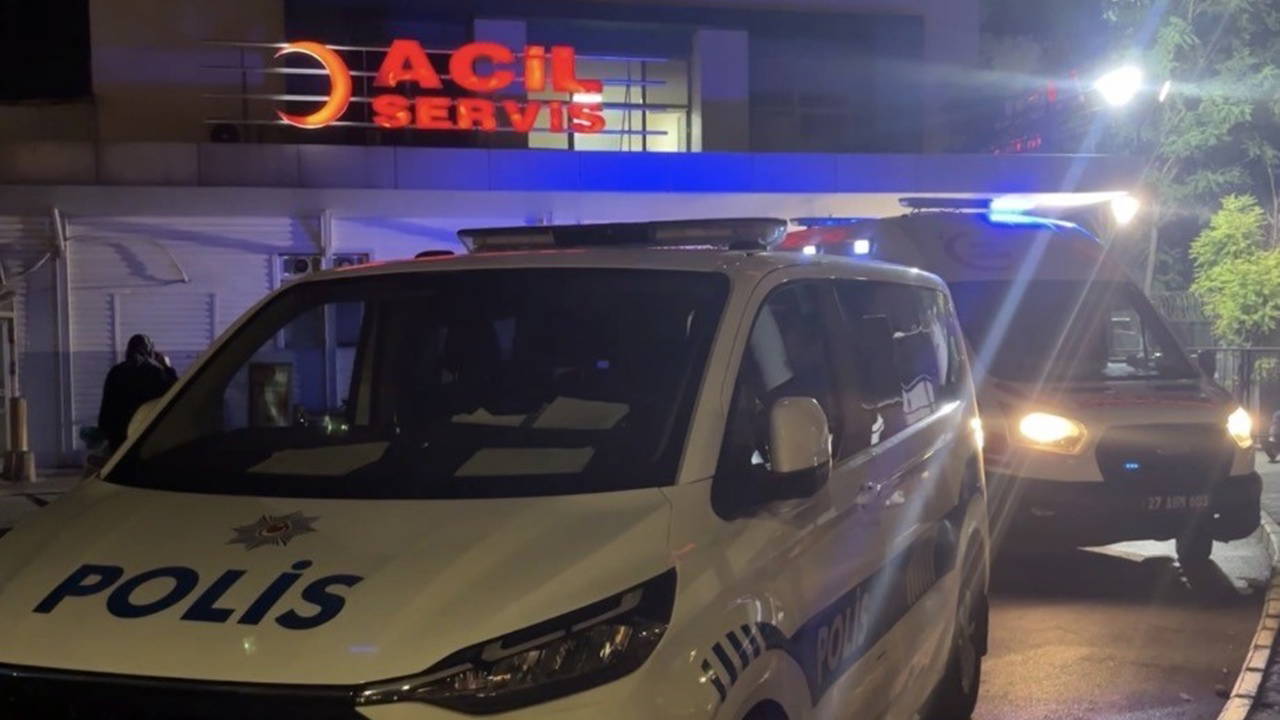 Gaziantep’te Araçta Silahlı Saldırı: Yaralı Şahıs Hayatını Kaybetti, Saldırganlar Aranıyor