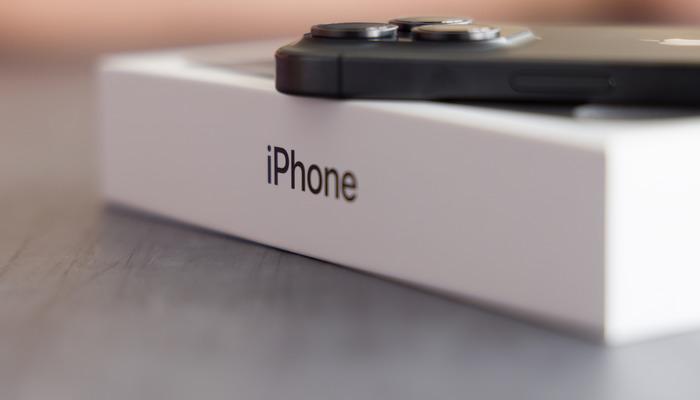 Yeni bilgiler ortaya çıktı! iPhone 20 için ‘cam gibi’ iddia