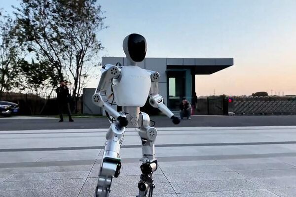 Telefon fiyatına satılacak! İşte ‘dünyanın en ucuz robotu’