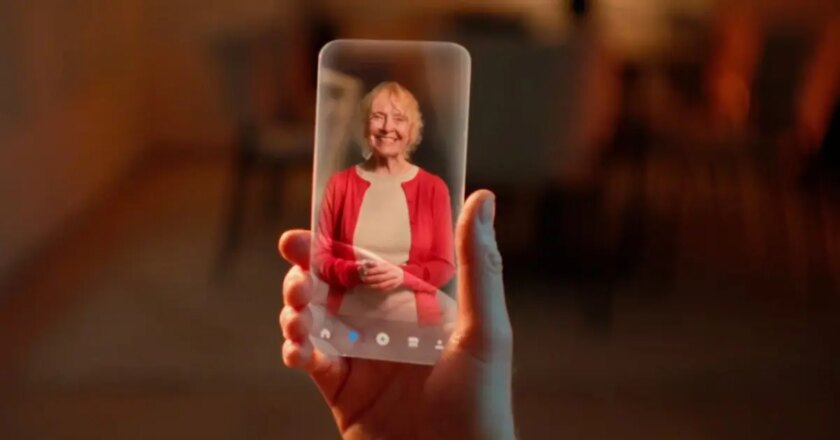 Kullanıcılar, ölen yakınlarıyla görüntülü konuşuyor: Yeni uygulama tartışma yarattı