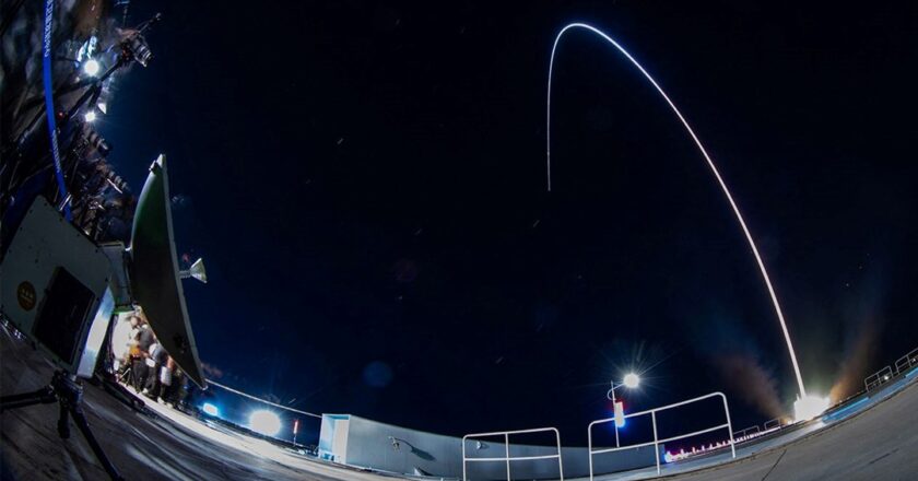 Çinli taykonotlar uzay istasyonuna ulaştı