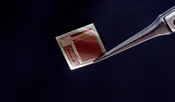 Kağıt Kadar İnce Beyin Çipi Tasarlandı